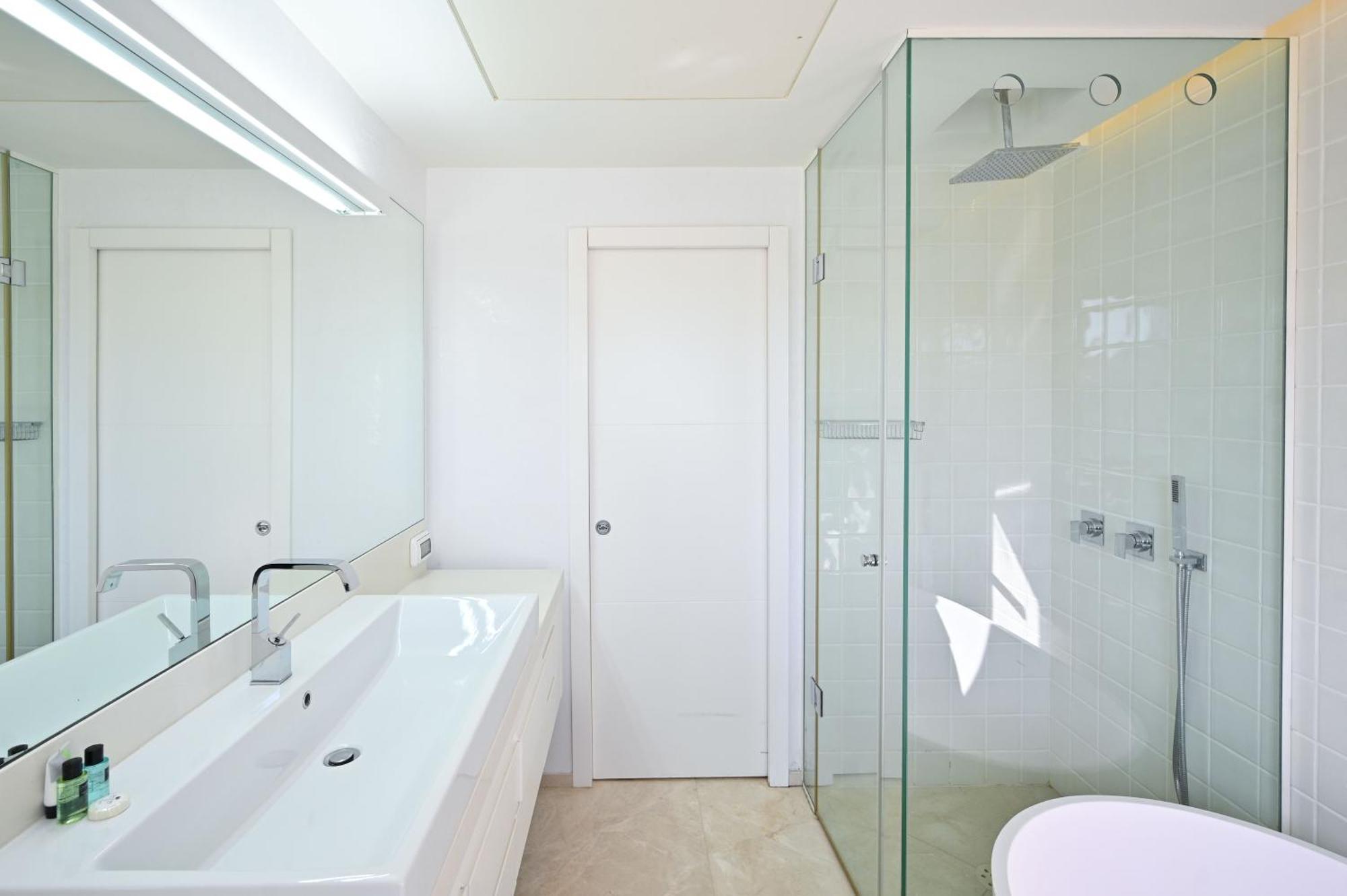 The Lounge Pool By Holyguest Apartment Tel Aviv